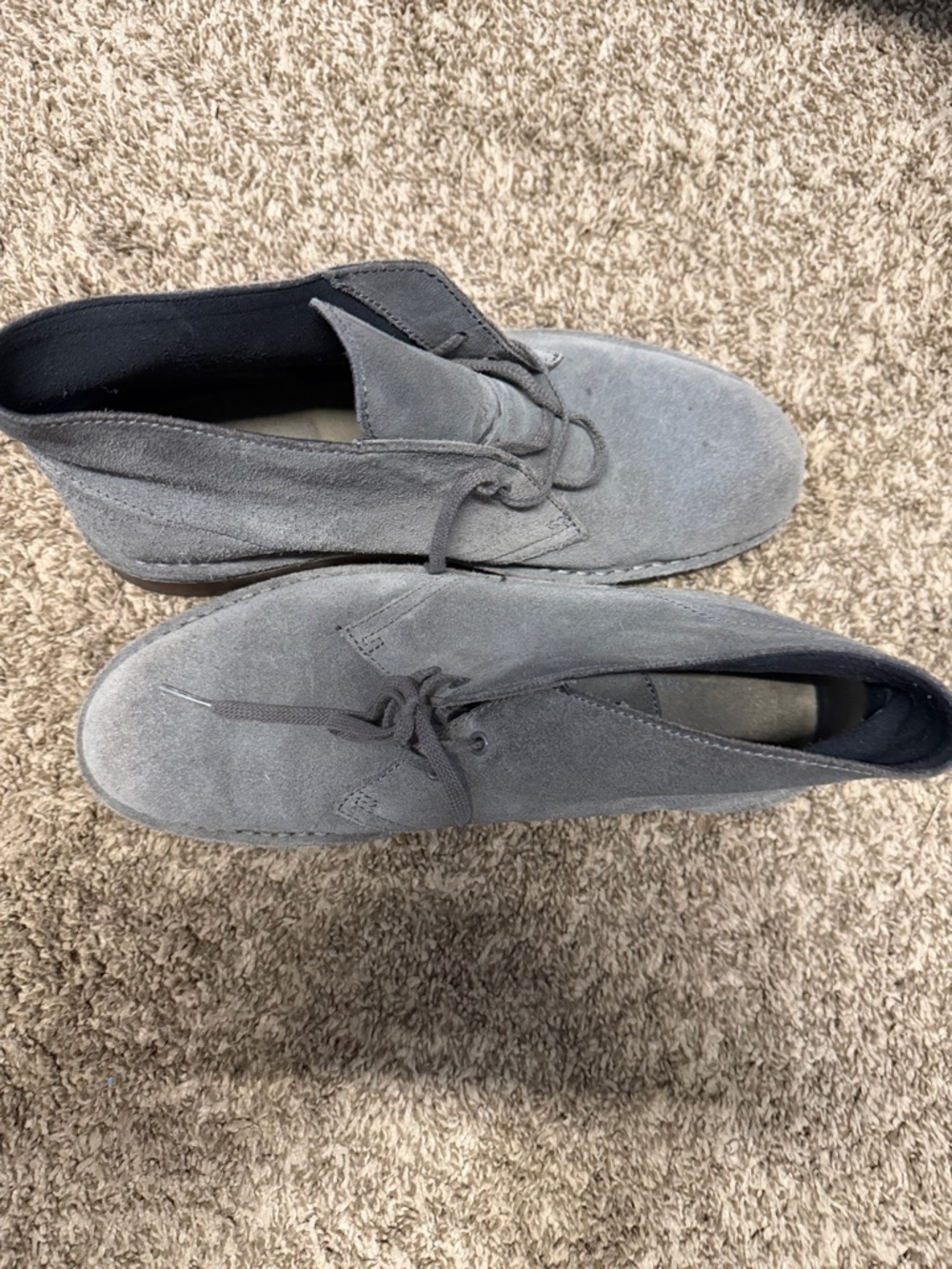 Clarks Men's Suede Chukka Boots in Gray